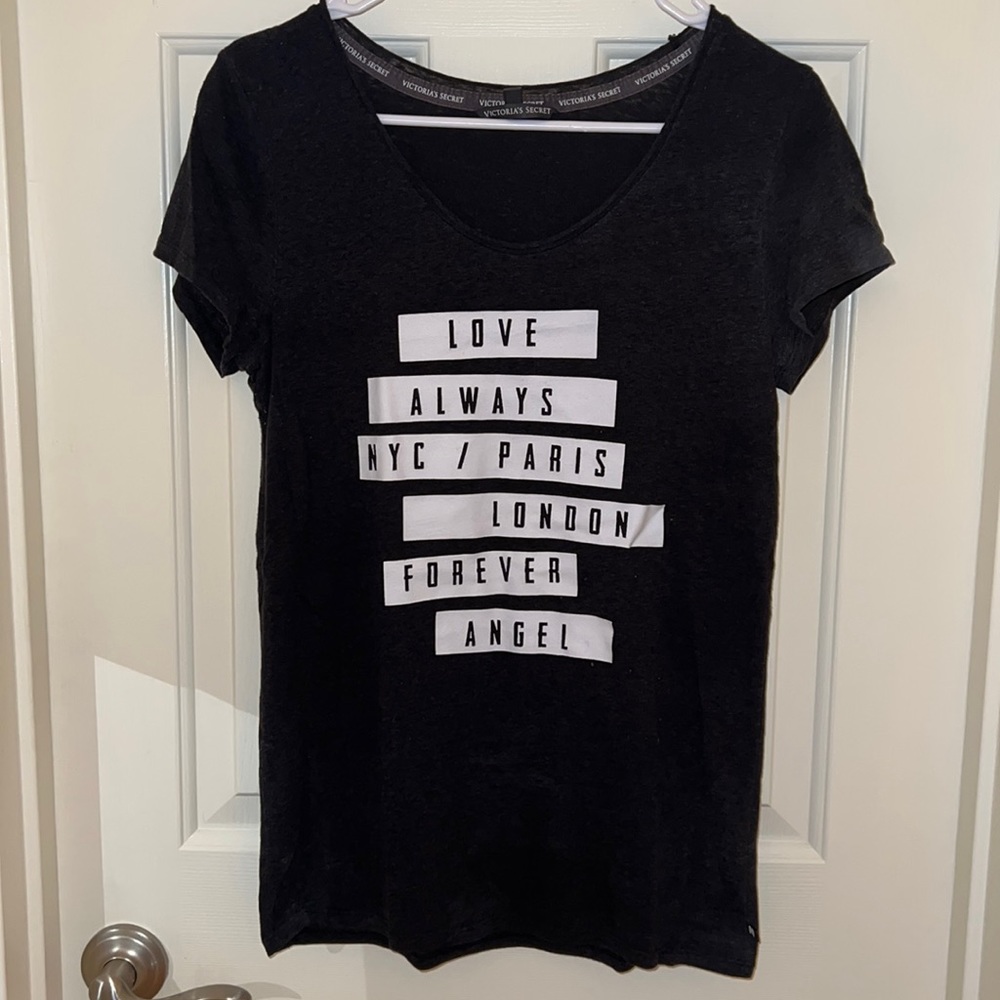 Victoria’s Secret Love Always NYC/Paris London Forever Angel size XS T-Shirt